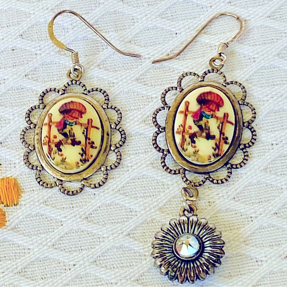 New Mismatched Holly Hobbie Style Friends Earrings